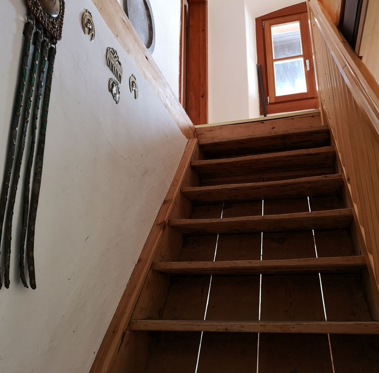 Stilvolles Wohnen im Gailtal - Treppenaufgang